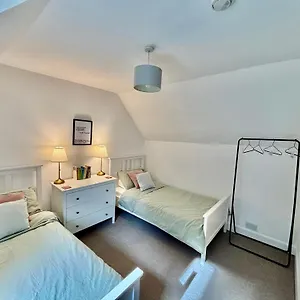 the-cottage-aberdeen.hotelsaberdeenuk.com/